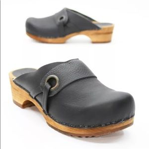 sanita backless clogs